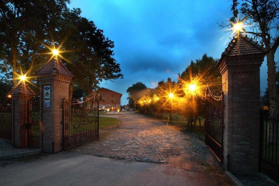 Palac Spichrz Borcz Экстерьер фото